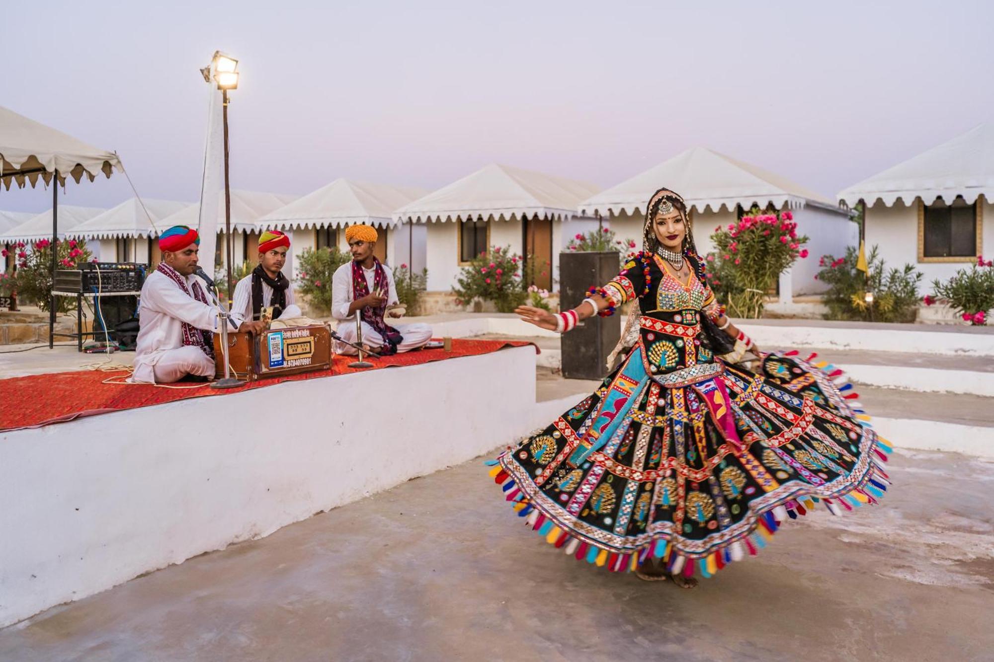 Sky Desert Safari Camp Jaisalmer Exterior foto